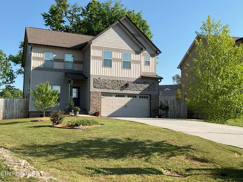 1182 NW Stonegate Cir, Cleveland, TN 37312