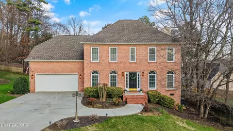 1942 Cedardale Ln, Knoxville, TN 37932