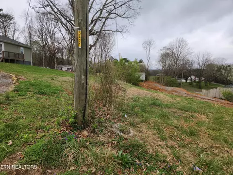 000 Lynman St, Athens, TN 37303