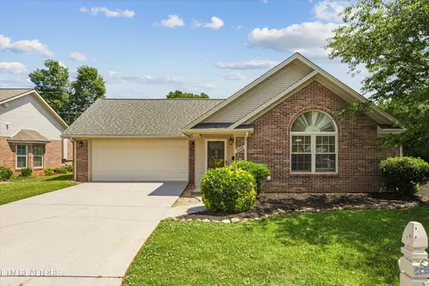 2008 Cochran Pl, Maryville, TN 37803