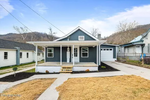 313 E Prospect St, La Follette, TN 37766