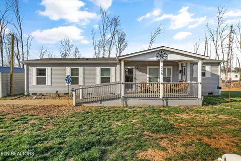 248 Community Dr, Madisonville, TN 37354