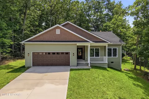 123 Lakewood Dr, Crossville, TN 38558