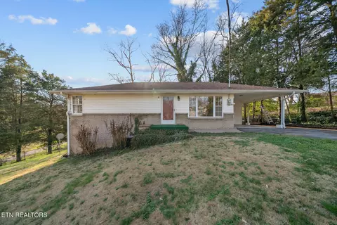 121 Bettis Ln, Kingston, TN 37763
