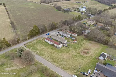 149 Fairgarden Rd, Sevierville, TN 37876