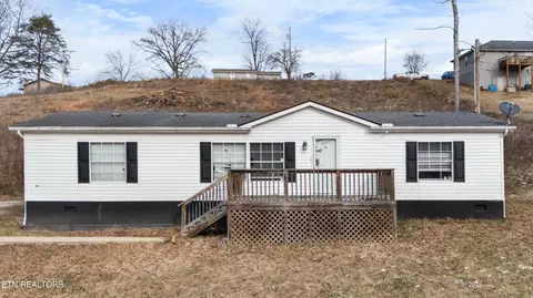 408 Doe Ct, New Tazewell, TN 37825