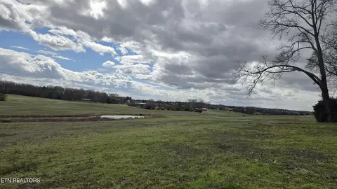 Niles Ferry Rd, Madisonville, TN 37354
