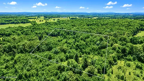 Adams Creek Rd, Crossville, TN 38571