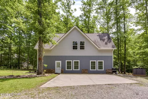 221 Irwinton Dr, Ten Mile, TN 37880