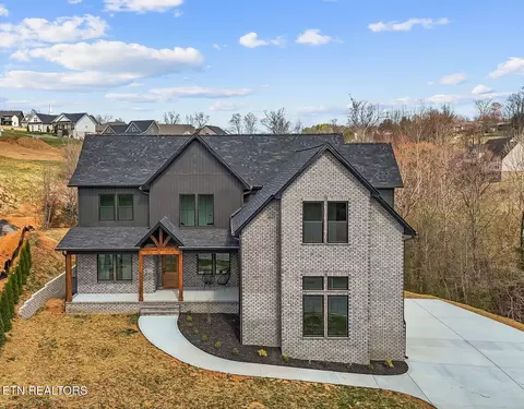 4427 Christine Lynnae St, Knoxville, TN 37938