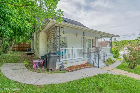 506 E Prospect St, La Follette, TN 37766