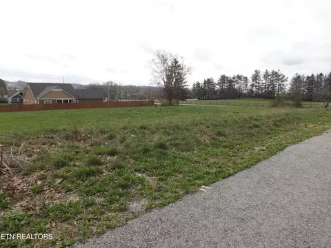112 Auggie Belle Ln, Speedwell, TN 37870