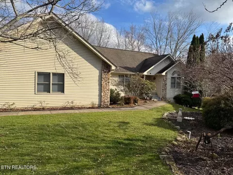 18 Windsor Pt, Crossville, TN 38558