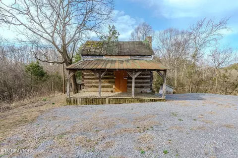 2607 Windfall Estates Dr, Sevierville, TN 37876