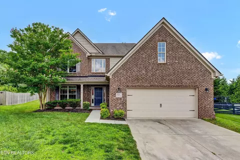2017 Gusty Wind Ln, Knoxville, TN 37932