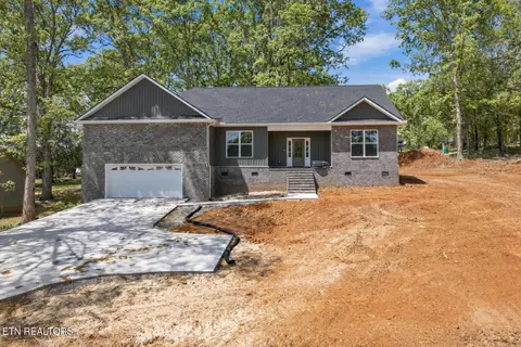 3187 Fairoaks Dr, Maryville, TN 37803