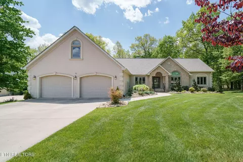 104 Hickory Ridge Ln, Crossville, TN 38558