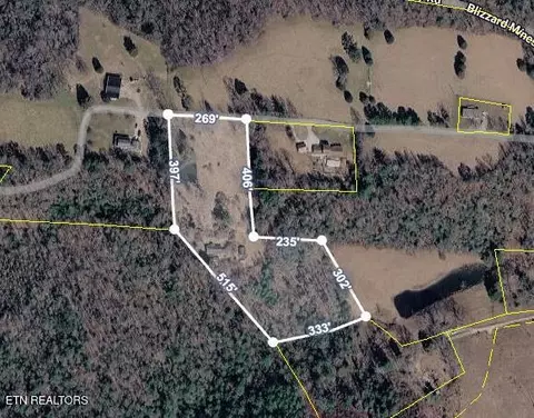 577 Blizzard Mines Rd, Harriman, TN 37748