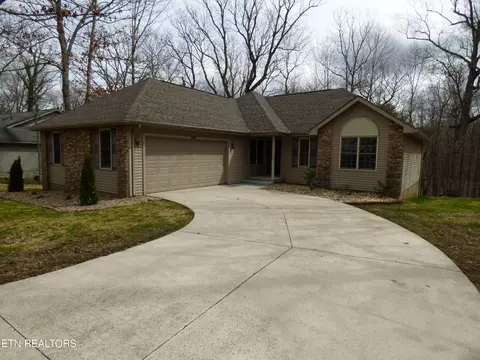 289 Kings Down Dr, Crossville, TN 38558