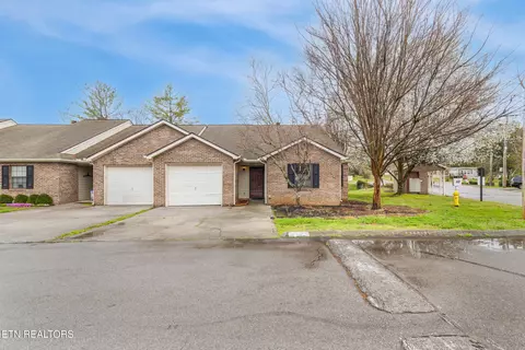 8600 Denmark St, Knoxville, TN 37931