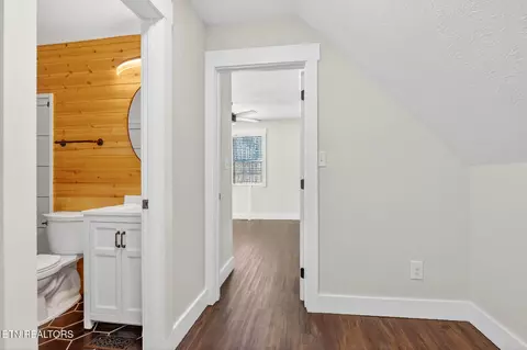 Entry Way - 1050 Briar Ct, Talbott, TN 37877 photo 1 of 2