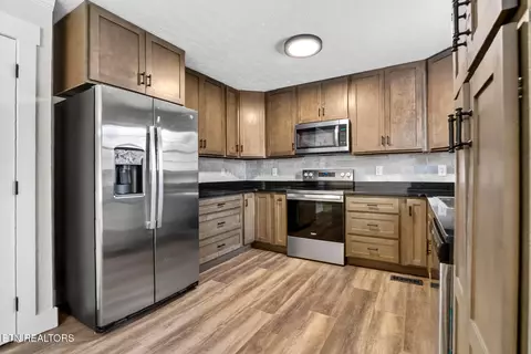 Kitchen - 1050 Briar Ct, Talbott, TN 37877 photo 1 of 4