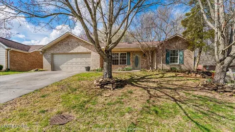 7133 Alice Springs Ln, Corryton, TN 37721