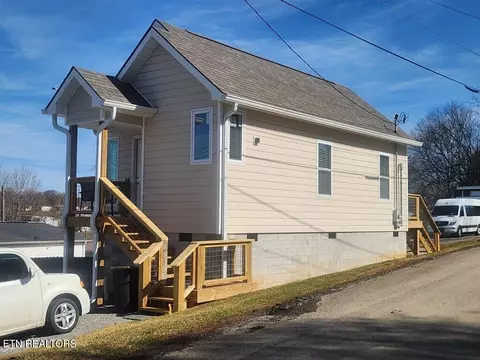 746 Fair St, Sweetwater, TN 37874