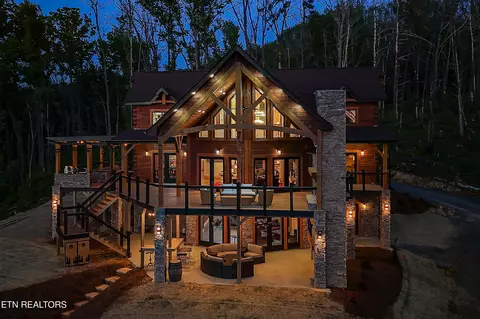 2203 Ridgeland Cir, Sevierville, TN 37862