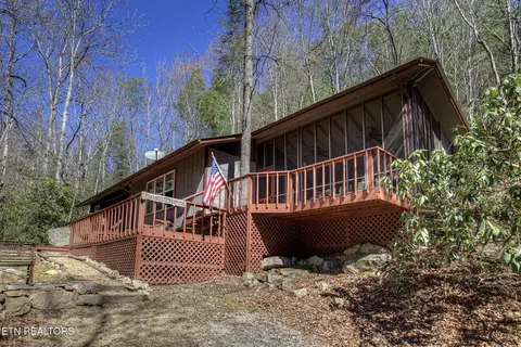 1324 Huskey Branch Rd, Walland, TN 37886