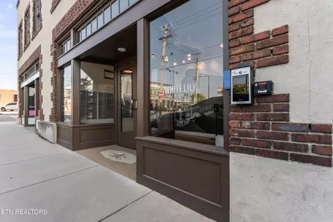 222 N Central St #B6, Knoxville, TN 37917