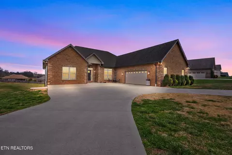 1126 Kessler Way, Maryville, TN 37801