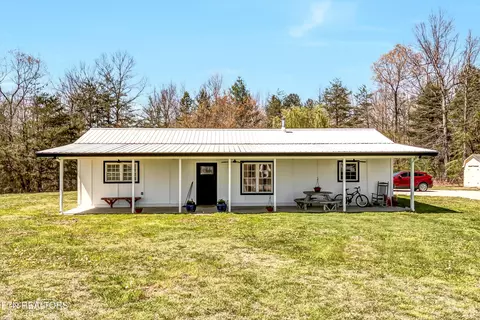 176 Old Collins Rd, Deer Lodge, TN 37726