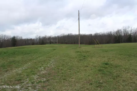 999 Meister Hills Rd, Deer Lodge, TN 37726