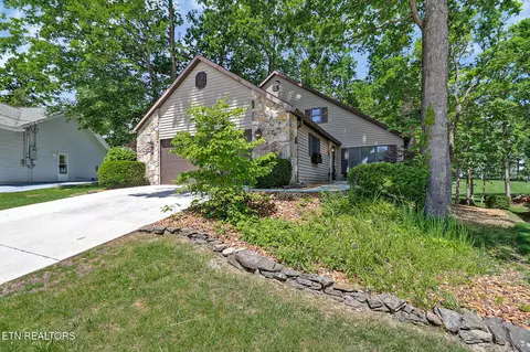 170 Baltusrol Rd, Crossville, TN 38558