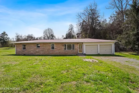 1025 Scarlet Rd, Newport, TN 37821