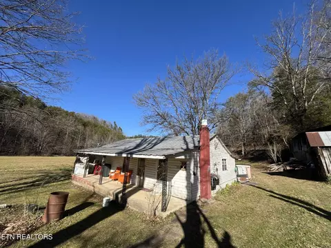 800 Middle Creek Rd, Cosby, TN 37722