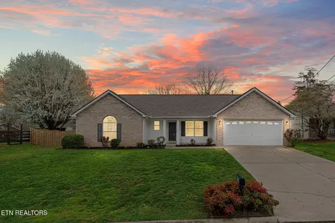 6811 Saint Croix Ln, Knoxville, TN 37918