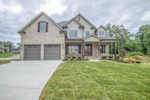 722 Eaglehorne Ln, Knoxville, TN 37909