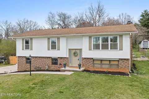 7920 Hallsdale Rd, Knoxville, TN 37938