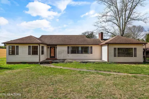 555 Binfield Rd, Maryville, TN 37801