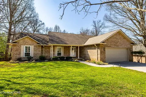 451 Timbercreek Dr, Maryville, TN 37803