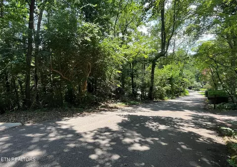 2504 Craghead Ln, Knoxville, TN 37920