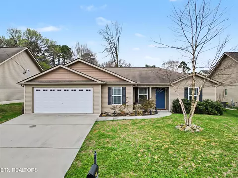 5416 Creekhead Cove Ln, Knoxville, TN 37909