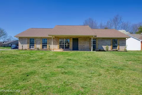 104 Maple Oak Dr, Maryville, TN 37801