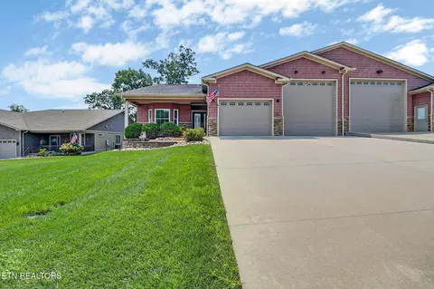 56 Hickory Cir, Crossville, TN 38555