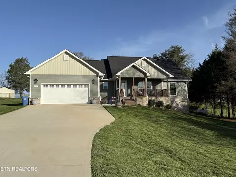 5919 Chester Ln, Maryville, TN 37801