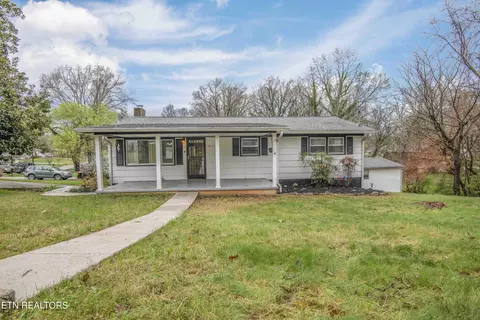 5814 Blossom Rd, Knoxville, TN 37912