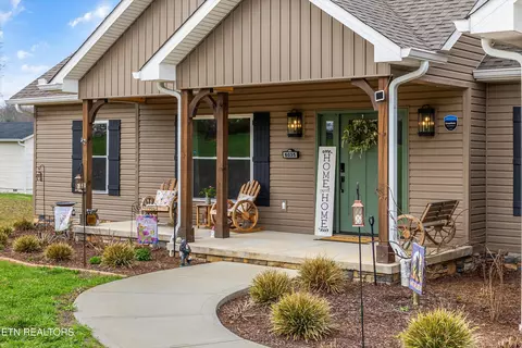 6035 Bingham Ln, Maryville, TN 37801