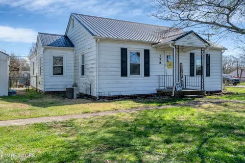 128 Wooddale St, Maryville, TN 37801